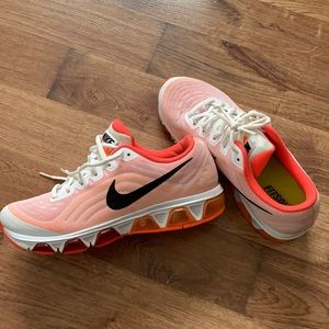 Nike tailwind 6 sneakers